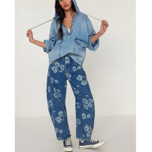 Free People We the Free Good Luck Printed Barrel Jeans Laser Daisy 30
